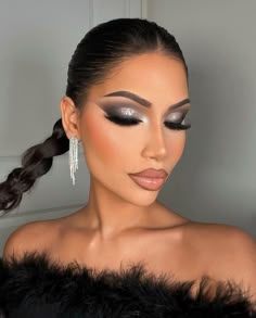 Makeup By Alina, Make Up Silver Eyes, Brown Lipliner With Gloss, Silver And Black Eyeshadow, Smokey Eye Silver, Black And Silver Makeup Looks, Makeup Looks Silver, Grey Makeup Looks, Silver Eyeshadow Makeup