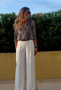 18 Classy Outfits With Blouses Palazzo Pants Outfit, Stylish Street Style, Comfy Blouse, Mode Tips, Leopard Print Shirt, Mode Casual, Hottest Fashion Trends, Blouse Outfit