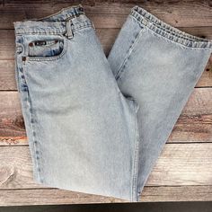 These vintage Arizona flare jeans are a perfect blend of classic style and comfort. Designed in a size 13 average, they feature a flattering 11-inch rise and a 27-inch inseam, providing a chic, high-waisted fit. The leg opening measures 10.5 inches at the ankle, creating a trendy flare silhouette. Please note there is a small stain on one pant leg, as shown in the photos. Whether paired with your favorite tee or a cozy sweater, these jeans are a versatile addition to any wardrobe. Please review photos for details and don't hesitate to reach out to me with any questions. Vintage Arizona, Cozy Sweater, Cozy Sweaters, High Jeans, Vintage Denim, Size 13, Flare Jeans, Mens Jeans, Favorite Outfit