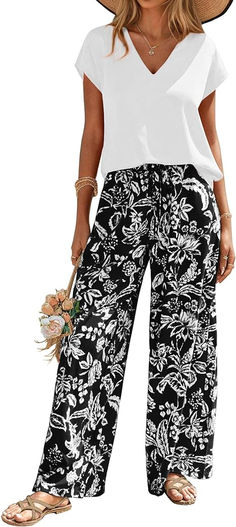 2 Piece Lounge Set, Comfy Wardrobe, Summer Sets, Mix Match Outfits, Black And White Pants, Fashion And Beauty Tips, Womens Pyjama Sets, Floral Pants, Refashion Clothes