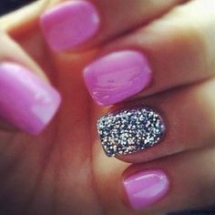 Pink and silver nails.... Probably the cutest nails I've ever seen.... Just sayin Glitter Accent Nails, Elegant Nail Art, Gray Nails, Elegant Nails, Accent Nails, Prom Makeup