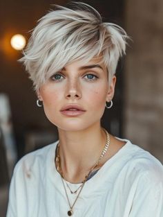 Trendy Short Hairstyles for Summer 2024 Braids Knotless Medium, Interesting Haircuts, Knotless Medium, Short Hairstyles For Summer, Short Summer Hairstyles, Hairstyles For Summer, Trendy Short Hairstyles, Curly Haircut, Chic Haircut