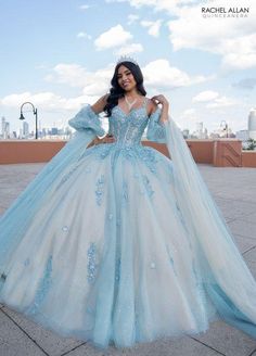 Quince Dresses Turquoise, Sweet 15 Dresses Quinceanera Light Blue, Quinceanera Dresses Colors, Baby Blue 15 Dresses Quinceanera, Under The Sea Quinceanera Theme Dresses, Periwinkle Quinceanera Dress, Blue And White Quinceanera Dresses, Quinceanera Dresses Cinderella, Sweet 16 Light Blue