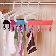 Specifications: Multifunctional foldable hanging towel clip rack. 6 clips on 1 cloth strap, this clip rack is useful. Keep your towel neat and tidy, saving valuable space in wardrobe. Type: Clip Hanger Material: Polyester, Plastic Functions: Towel Clip, Clothes Clip Features: Towel Hanger, Holder, Useful Tool, Multifunctional Length: 34cm/13.39" (Approx.) Width: 10cm/3.94" (Approx.) Notes: Due to the light and screen setting difference, the item's color may be slightly different from the picture Travel Hanger, Bathroom Wardrobe, Travel Bathroom, Portable Bathroom, Cloth Hanger, Sock Storage, Clothes Clips, Pants Rack, Drying Racks