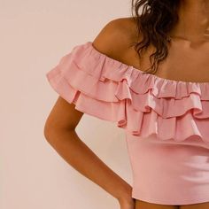 271709 Guaranteed 100% Authentic & Never Before Worn Description: Off-The-Shoulder Design, Tiered Ruffle Neckline, Short Sleeve Pull-On Style Measurements/Item Details Size - Large Bust - 15"Across(Laying Flat) 16"Across(Stretched) Length - 12.5"Approx Color - Fairy Rose Fabric - Cotton & Spandex Please Note: This Item Is New With Tags. Fairy Rose, Doll Blouse, Distressed Top, Peach Blouse, Rose Fabric, Resort Outfit, Free People Blouse, Blouse Silk, Free People Tunic