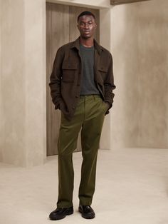 - https://howcandothis.com/manstyle/br-archives-dawson-relaxed-speedy-motion-chino-pant-waimea-olive-inexperienced/ Olive Pants Outfit Men, Chunky Black Boot Outfits, Olive Pants Outfit, Olive Green Pants Outfit, Green Pants Men, School Performance, Male Aesthetic, Shacket Outfit, Chunky Black Boots