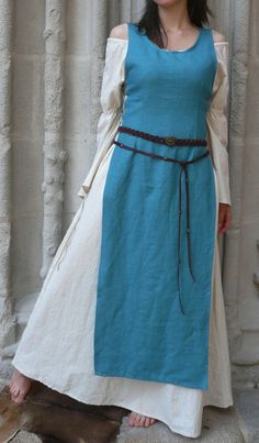 Medieval Dress Diy, Biblical Clothing, Viking Apron Dress, Biblical Costumes, Medieval Tunic, Nativity Costumes, Viking Tunic, Celtic Clothing, Ren Faire Costume