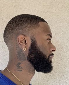 Fade Haircut With Beard, Black Man Haircut Fade, Black Men Beard Styles, Beard Line, Black Hair Cuts, Waves Haircut, Beard Haircut, Men Haircut Curly Hair, Black Men Beards