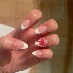 Red Bow French Tip Nails, Christmas Nail Inspo French Tip, Nails For Red Hoco Dress, White French Tip Nails With Red Bow, White French Tips With Red Design, French Tip With Red Bow, Cute Christmas Nails With Bows, Cute Basic Christmas Nails, White French Tips With Red Bow