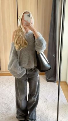 #scandinavian #stockholm #outfit #blondhair Winter Dress Ideas, Winter Vintage Outfits, Scandinavian Outfit, Adrette Outfits, Outfit Inspo Casual, Winter Dress