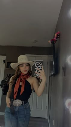 Outfit With Wild Rag, Western Jean Dress Outfit, Dressy Western Outfits Women Stylish, Carne Asada Outfit, Outfit Para Jaripeo, Vaquero Outfit Mexican Woman, Cute Vaquera Outfits, Vaquera Outfit Mexican Women