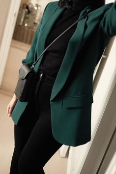 20 BLAZER OUTFIT IDEAS FOR OLDER WOMEN - valemoods Hunter Green And Black Outfit, Forest Green Blazer Outfits For Women, Styling Green Blazer Women, Green Suit Jacket Women Outfit, Emerald Green Blazer Outfits For Women, Green Blazer Outfits For Women Work, Green Work Outfits Women, Green Accent Outfits, Forest Green Blazer Outfit