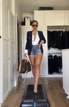 Classy Shorts Outfits, Classy Shorts, Shorts Outfit, Blazer Outfits, Cute Simple Outfits, Summer Fashion Outfits