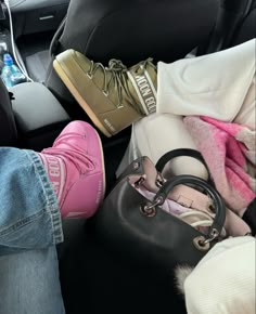 Snow Trip, Moon Boot, Pink Moon, Shoe Inspo, Moon Boots, Workout Shoes, Instagram Girls, Winter Fits