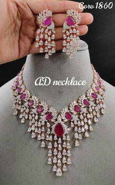 From classic solitaires to intricate patterns,
 discover the perfect blend of sophistication and glamour. Diamond Jewellery Set, Beautiful Jewelry Diamonds, Bridal Jewelry Sets Brides, Chandni Chowk, Indian Wedding Jewelry Sets, Bridal Necklace Designs