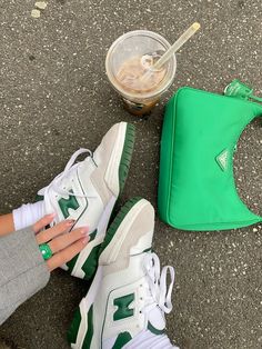 Blond Girls, Prada Re Edition 2000, Green New Balance, Looks Hippie, Prada Re Edition, Green Outfit