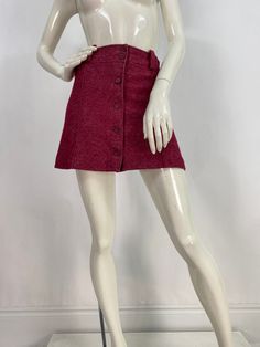 "80s mini skirt, union label skirt, vintage button front mini skirt, 25\" waist  Measurements:  Waist 12.5\"/hip 16.5\"/length 15.5\" Mannequin measurements:  5'8\", bust 34\", waist 25\", hip 33\" * the back of the skirt has a couple spots that look a little faded, it's not a stain, it's just the material.. Please note that vintage clothing sizes can vary greatly.  The Measurements provided  are approximate and are taken lying flat.  I suggest taking a similar garment from your wardrobe and mea Vintage Mini Length Bottoms For Fall, Vintage Mini-length Fall Bottoms, Vintage Mini Bottoms For Fall, Fitted Skirt With Snap Buttons For Fall, Retro Mini Length Bottoms For Fall, Fitted Mini Skirt With Buttons, High Waist Buttoned Mini Skirt For Fall, Fall High Waist Mini Skirt With Buttons, High Waist Skort With Button Closure For Work