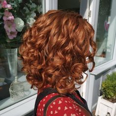 Nuala Morey Hair & Beauty’s Instagram profile post: “A beautiful curly transformation by Georgia  #curly #curlyhair# ukcurly#curlynaturalhair#curlyhairstyles #curlycommunity #curlyhairkillas#…” Medium Length Curly Red Hair, Short Auburn Curly Hair, Shoulder Length Curly Red Hair, Auburn Hair Color Curly, Curly Red Bob, Short Curly Ginger Hair, Dark Ginger Curly Hair, Red Short Curly Hair, Short Red Curly Hair