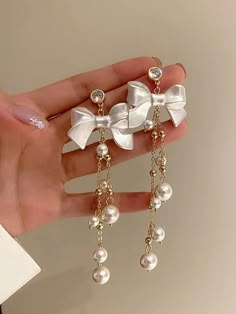 White Glamorous Collar  Zinc Alloy  Dangle Embellished   Jewelry قلادات متدلية, Fancy Jewellery, Fancy Jewelry