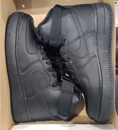 Brand new with lidless box US Women's Size 7.5 Scratch-resistant Synthetic High-top Sneakers For Streetwear, Black Slip-resistant Basketball Shoes For Streetwear, Air Force High Tops, Air Force 1 High Top, Air Force 1 High Tops, Black Air Force 1, Cool Shirts For Men, High Top Shoe, Nike Air Force 1 High