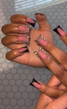 Acrylic Nails Duck Shape, Black Toes Black Women, Black Duck Nails Acrylic, Duck Nail Designs Y2k, Valentines Outfits Black Women, Nail Ideas Black Women, Nails Sets, Black Acrylic Nails, Hard Nails