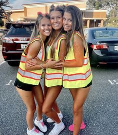 Fnl Themes, Football Game Outfit Highschool, Glow Dance, Neon Dance, Football Costume, Construction Outfit, Spirit Week Outfits, Football Spirit, Homecoming Week