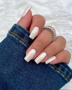 Sparkle Nail Designs, White Chrome Nails, Milky Nails, Work Nails, Sparkle Nails, White Nail, Short Acrylic Nails Designs, Bridal Nails