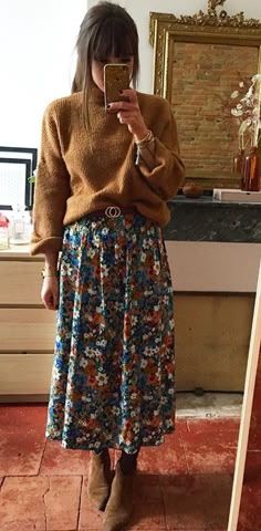 Mom Fall Fashion 2024, Fall Garden Outfit, Office Boho Outfit, Preppy Everyday Outfits, Boho Professional Style Work Wear, Engagement Party Outfit Guest Casual, Classy European Outfits, Scotland Outfit Ideas, Simple Boho Outfits