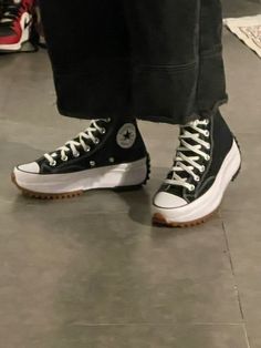 Converse Black Aesthetic, Custom Converse Grunge, Converse Skateboard Aesthetic, Converse Store, Black Converse Aesthetic Grunge, Old Converse Aesthetic Grunge, Shoe Pics