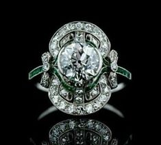 Diamond And Emerald Ring, Edwardian Diamond Ring, Antique Emerald Ring, Bijoux Art Deco, Edwardian Ring, Art Deco Diamond Rings, Emerald Engagement, Deco Jewelry, Art Deco Diamond