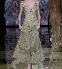 Runway Fashion Couture, Claudia Schiffer, Dreamy Dress, Gala Dresses, Naomi Campbell, Elie Saab