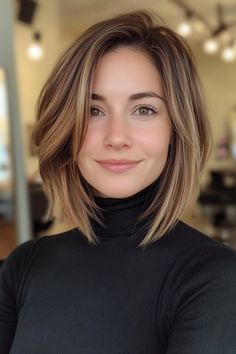 26 super-cute jaw-length haircut ideas that are taking over salons! Get inspired by these trendy styles and find the perfect look to refresh your short hair. 💇‍♀️✨ #JawLengthHair #ShortHairTrends #HairInspo Jillian Harris Hair, Short Hairstyle Women 2024, Womens Short Hairstyles, Mom Hairstyles, Shoulder Length Hair Cuts, Trendy Short Hair, Hair Brained, Haircuts For Medium Hair, Brown Blonde Hair