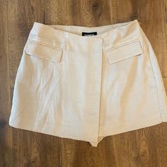 Express Women’s Linen Blend Skirt Size 10 Nwt Tan / Nude Color Looks Like Skirt In Front Shorts Underneath Side Zip Very Short Elegant Beige Mini Length Bottoms, Elegant Beige Mini-length Bottoms, Elegant Beige Short Skort, Trendy Beige Skirt, Spring Workwear Skort In Short Length, Fitted Beige Mini Skirt, Beige Mini Skirt For Spring Workwear, Beige Skort For Spring, Chic High-waisted Skort With Pockets