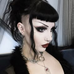 90s Vampire, Vampire Hair, Goth Eye Makeup, Club Makeup, Punk Makeup, Alt Makeup, Goth Hair, Pastel Goth Fashion, Alternative Makeup