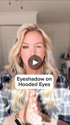 Eyeshadow For Very Hooded Eyes, Seint Eyeshadow For Hooded Eyes, Eyeshadow Placement Hooded Eyes, Hooded Eyelid Eyeshadow, Easy Makeup Looks For Hooded Eyes, Seint Eyeshadow Hooded Eyes, Hooded Eye Makeup Eyeshadow, Make Up For Hooded Eye, Eyeshadow Tutorial Videos