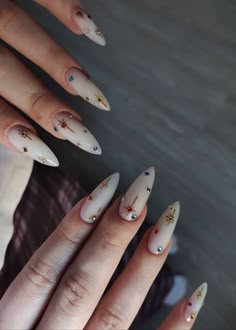 Russian Nails Design, Witchy Nails, Milky Nails, Hippie Nails, Gothic Nails, Pretty Acrylic Nails, Makati, Chic Nails