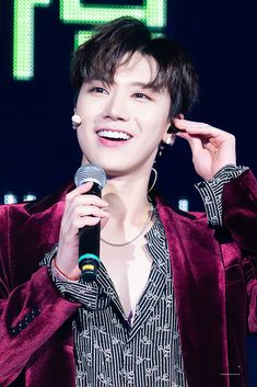 #nct #nctzen #sm #kpop #ten #chittaphon #youngheum #yongqin Dancing King, Aesthetic People, Just Smile, Most Beautiful Man, K Idols, Nct 127, Nct Dream