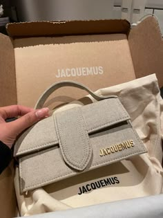 Jacemus Bags, Sac Jaquemus, Trending Bags 2024, Jaqmeous Bag, Jaquemus2020 Bag, Jacquemus Bag, My Style Bags, Luxury Bags Collection, Handbag Essentials