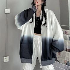 Oversized Zipper Hoodie, Gradient Aesthetic, Floral Print Swimwear, Varsity Jacket Women, White Gradient, K Fashion, Tumblr Outfits, Looks Street Style, Womens Tops Summer