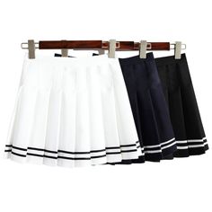 American Apparel style skirt - (http://www.aliexpress.com/item/New-Arrivals-Women-s-AA-style-Pleated-Bust-Skirt-Mini-High-waist-vintage-tennis-skirts-black/32399322829.html?spm=2114.01020208.3.32.QM3ufZ&ws_ab_test=searchweb201556_1_79_78_77_92_91_80,searchweb201644_5,searchweb201560_9) Preppy Skirts, Navy Pleated Skirt, Tennis Skirt Black, Preppy Mode, Kawaii Vintage, Denim Pleated Skirt, Preppy Skirt, Mini Pleated Skirt