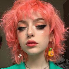 Eve Frsr, Arctic Fox Hair Color, Short Grunge Hair, Peach Hair, Punk Hair, Cool Hair, Hair Reference