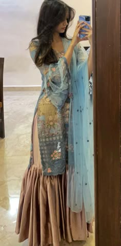 Desi Suits, Fake Pfp, Desi Fits, Desi Dress, Pani Puri, Pakistani Clothes, Pakistani Suit, Desi Wear