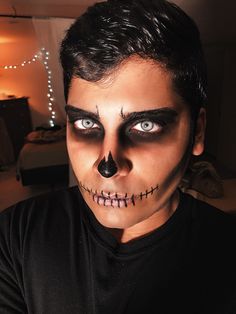 Skeleton Make Up Man, Halloween Men Makeup Easy, Skeleton Makeup With Beard, Men’s Skeleton Makeup, Guy Skeleton Makeup, Mens Skull Makeup, Halloween Makeup Looks Men, Easy Skeleton Makeup Men, Male Skeleton Makeup