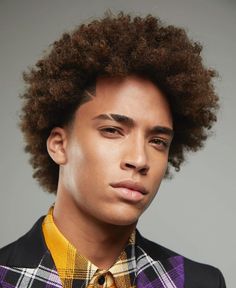 Hairstyles For Afro Hair, Men Afro, Afro Hairstyles Men, Beyonce Hair, Afro Men, Pelo Afro, Hairstyles Men, Haircut Inspiration, Athletic Hairstyles