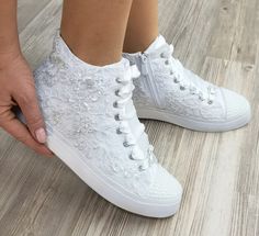 Luxury Quality Stilo Design Customization Options Special - Etsy Wedding Flats For Bride, Wedding Sneakers For Bride, Wedding Shoes Sneakers, Winter Wedding Shoes, Comfortable Bridal Shoes, Converse Wedding Shoes, Satin Wedding Shoes, Custom Wedding Shoes, Bridal Sneakers