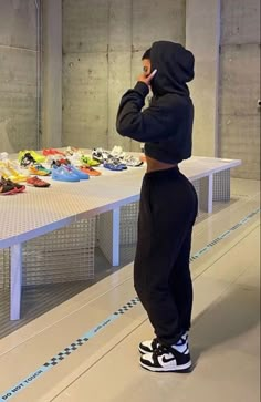 Sweatpants Outfits, Tomboy Style Outfits, Chill Outfits, Outfit Trends, Swaggy Outfits, All Black Outfit, Mode Inspo, Baddie Outfits Casual, Swag Outfits