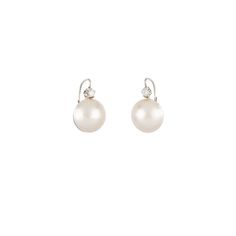 Introducing our exquisite Pearl and Diamond Earrings, expertly crafted in 18k White Gold. This exceptional piece showcases the timeless beauty of pearls and the captivating sparkle of diamonds. With its stunning design and premium materials, these earrings are sure to make a statement. The earrings weigh 12.48 grams and have a length of 2.5cm, allowing for comfortable wear and effortless styling. Whether you're attending a formal occasion or adding a touch of glamour to your everyday look, these Floating Earrings, Yellow Gold Diamond Earrings, Pearl Gifts, Gemstone Drop Earrings, Vintage Style Earrings, Pearl And Diamond Earrings, Gold Pearl Earrings, Gold Diamond Earrings, Diamond Drops