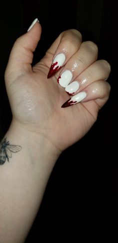 Vampire Theme Nails, Teeth Nails Art, Halloween Nails Vampire Teeth, Fangs Nails, Fang Nails, Vampire Fang Nails, Halloween Fang Nails, Halloween Nails Vampire