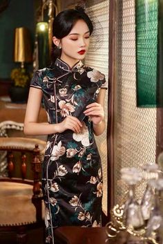 Chinese Dress Outfit, Qipao Vintage, Ball Gown Black, Japanese Party, Wedding Qipao, Art Deco Dress, Traditional Chinese Dress