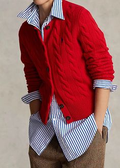 Vestiti In Jeans, 60 Fashion, Red Cardigan, Cardigan Outfits, Red Sweater, Casual Work Outfits, Striped Blouse